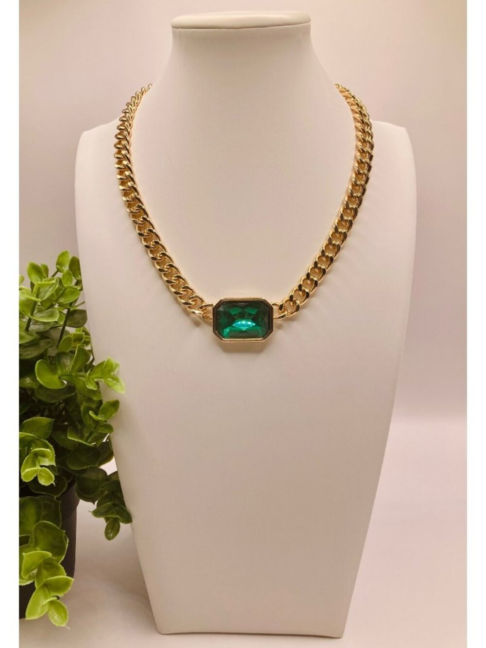 Thalia Sodi Gold-Tone Statement Green Faceted Center Stone Necklace -9B